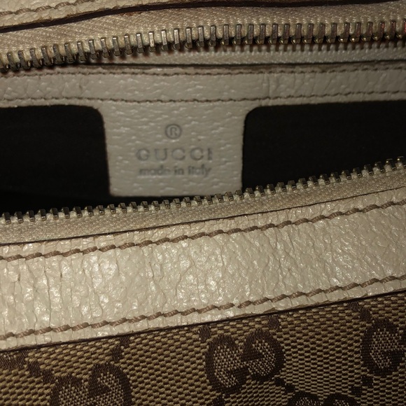 Gucci Charmy Hobo in great condition - Picture 2 of 8